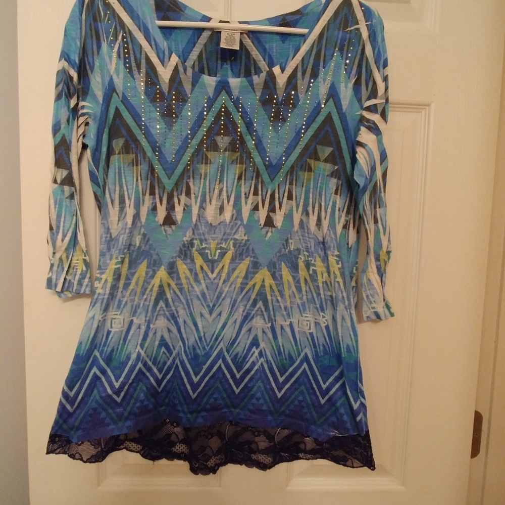 Hannah, Size Small, Multi-colored top